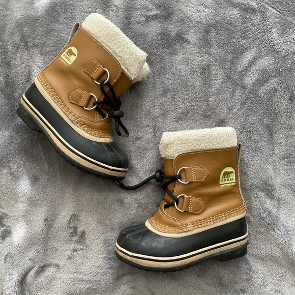 Kids Sorel Boots - youth PAC” boots 
Size 11 kids. Waterproof snow boots. - Picture 1 of 6